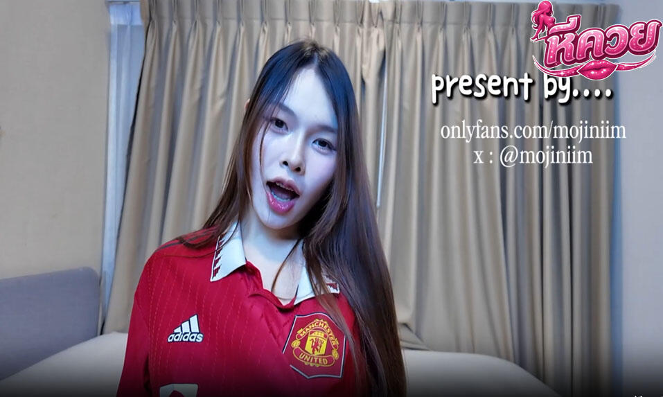 คลิปหลุดโอลี่แฟน mojiniim น้องนุ่มนิ่มมาดูบอลแล้วเล่นเกมเสียวไปด้วย เอาควยกระแทกปากให้โม๊คเสียวๆก่อนโดนจับเย็ดหีรัวๆ